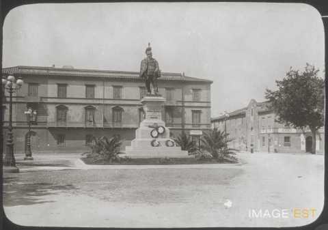Statue de Victor Emmanuel II (Pise)